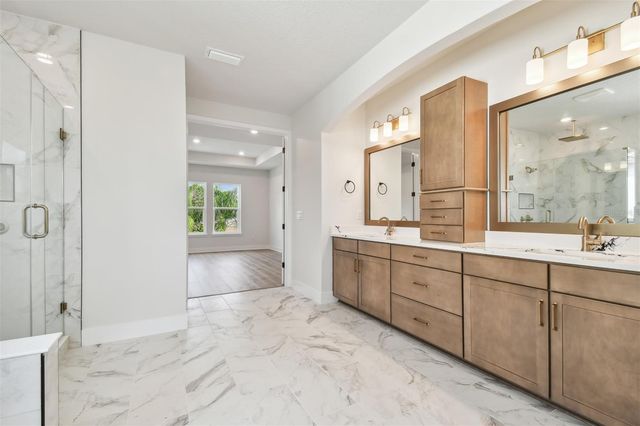 812 W ORIENT STREET, Tampa, FL 33603