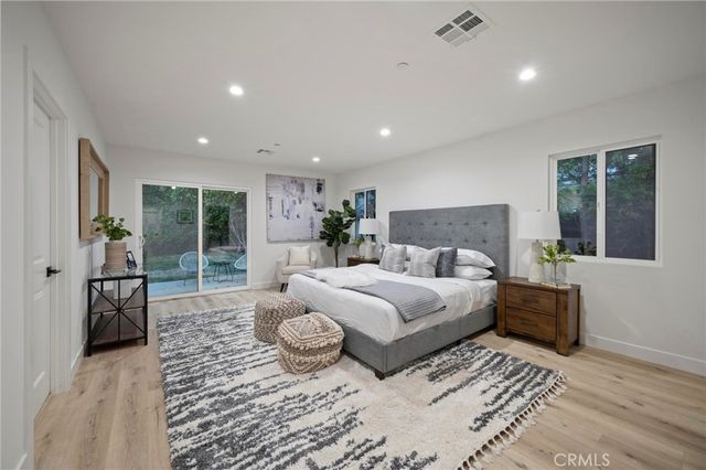5865 Tobias Avenue, Sherman Oaks, CA 91411