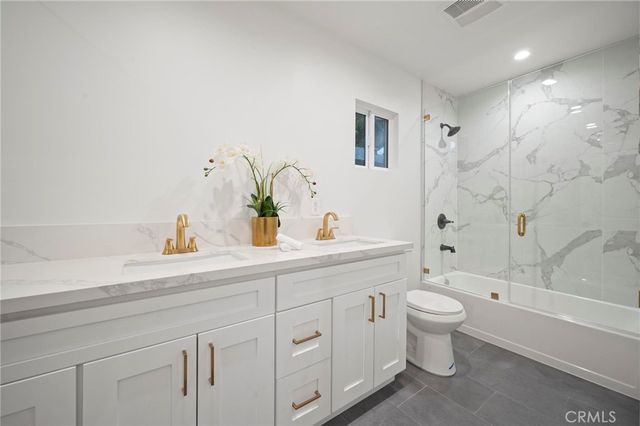 5865 Tobias Avenue, Sherman Oaks, CA 91411