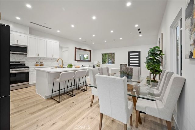 5865 Tobias Avenue, Sherman Oaks, CA 91411