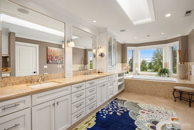 150 Waverly Way, Kirkland, WA 98033
