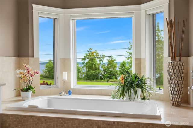 150 Waverly Way, Kirkland, WA 98033