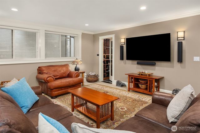 150 Waverly Way, Kirkland, WA 98033