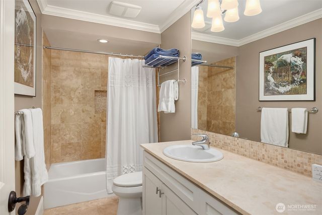 150 Waverly Way, Kirkland, WA 98033