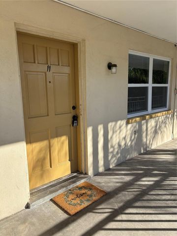 1008 PINELLAS STREET 11, Clearwater, FL 33756