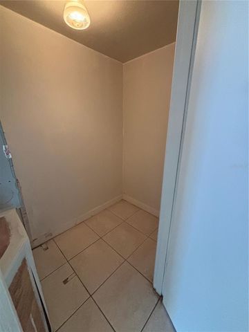 1008 PINELLAS STREET 11, Clearwater, FL 33756