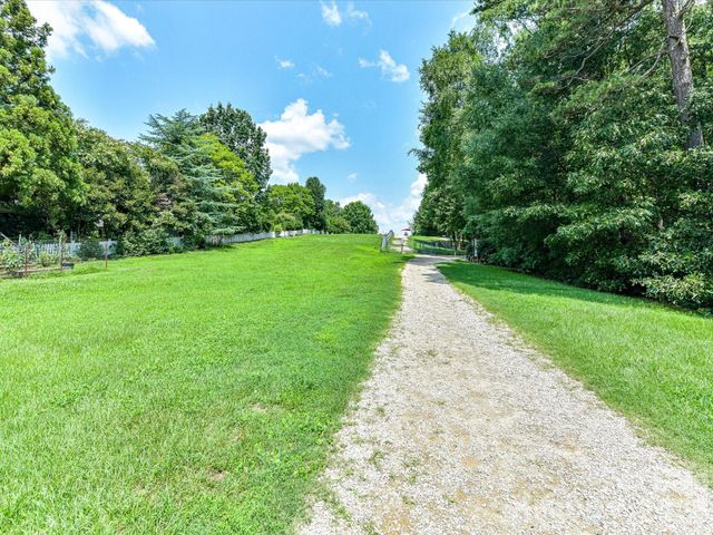 439 Ohenry Avenue, Davidson, NC 28036
