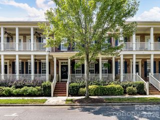 439 Ohenry Avenue, Davidson, NC 28036