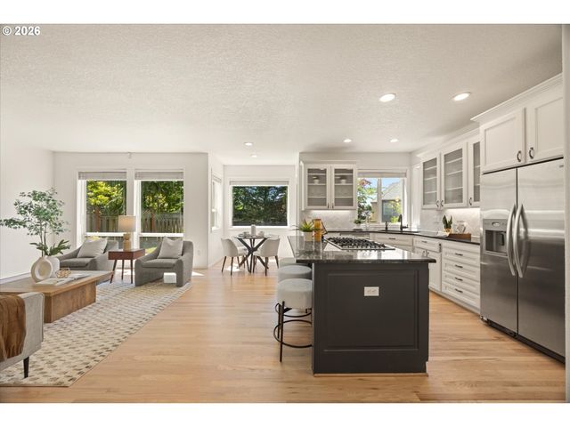 3817 Nw 120TH Ter, Portland, OR 97229
