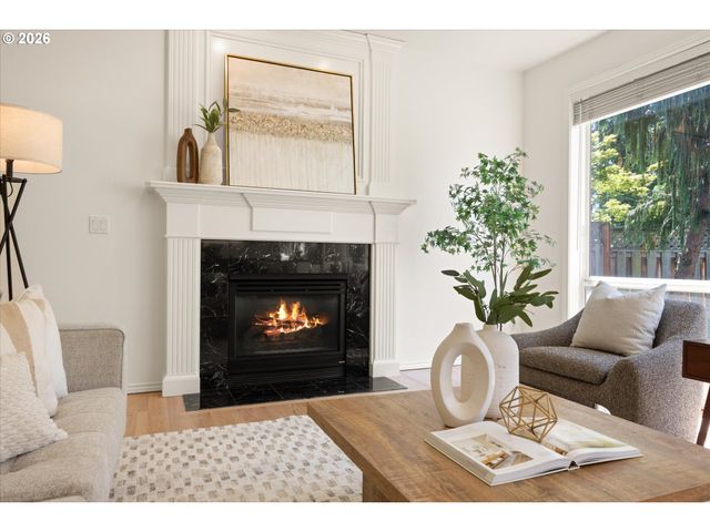3817 Nw 120TH Ter, Portland, OR 97229