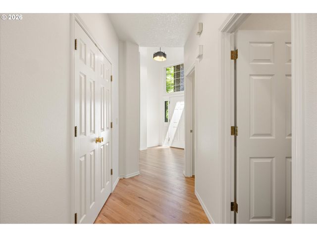 3817 Nw 120TH Ter, Portland, OR 97229