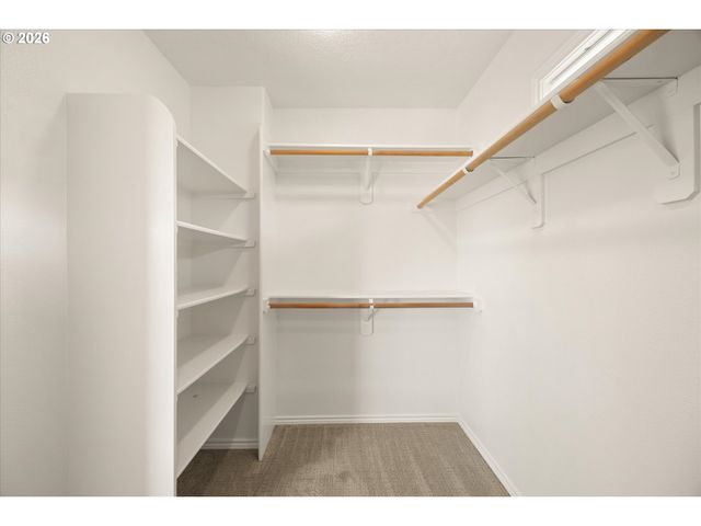 3817 Nw 120TH Ter, Portland, OR 97229