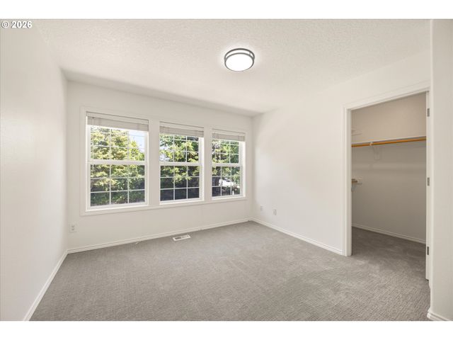 3817 Nw 120TH Ter, Portland, OR 97229