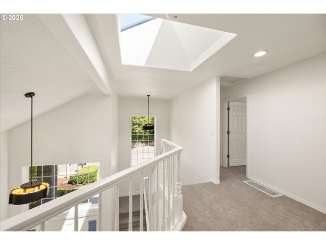 3817 Nw 120TH Ter, Portland, OR 97229
