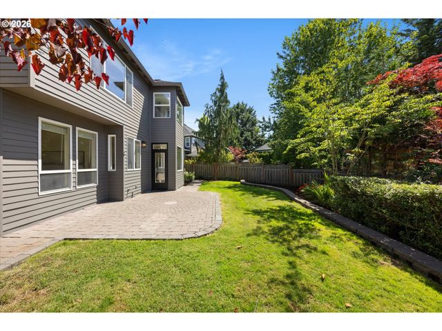 3817 Nw 120TH Ter, Portland, OR 97229