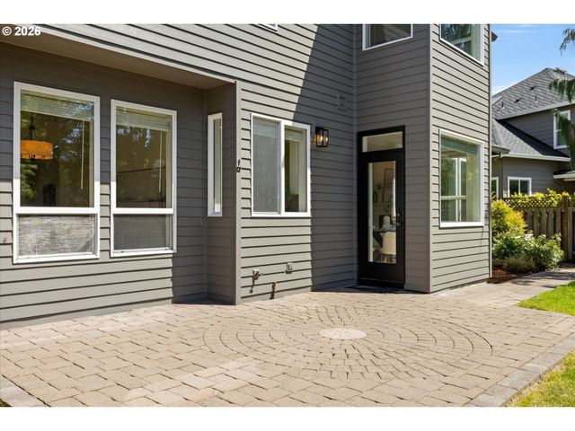 3817 Nw 120TH Ter, Portland, OR 97229