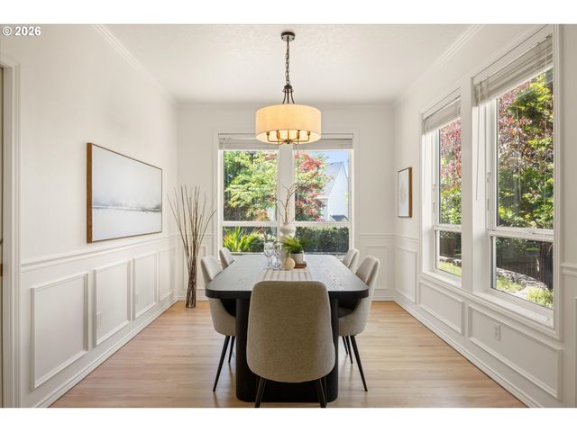 3817 Nw 120TH Ter, Portland, OR 97229