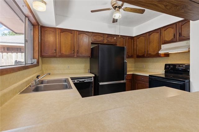 2904 Woodville Road, Bryan, TX 77803