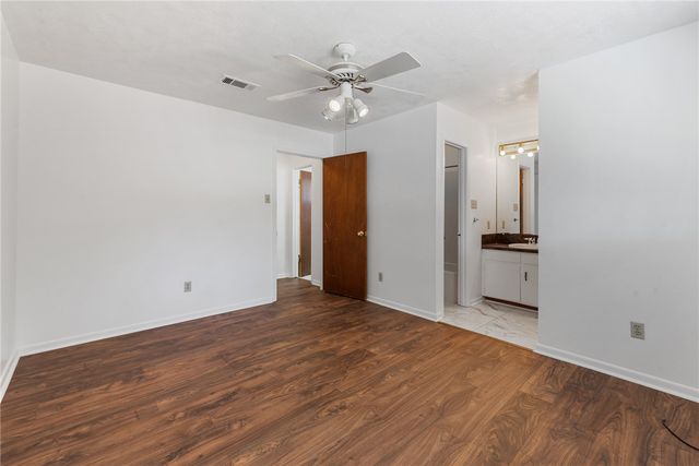 2904 Woodville Road, Bryan, TX 77803