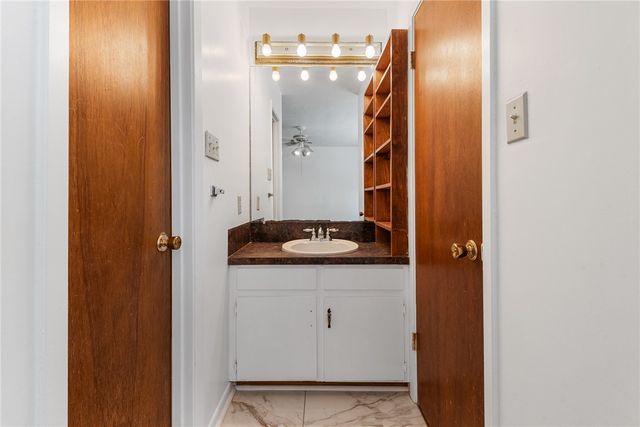 2904 Woodville Road, Bryan, TX 77803