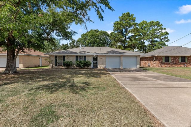 2904 Woodville Road, Bryan, TX 77803