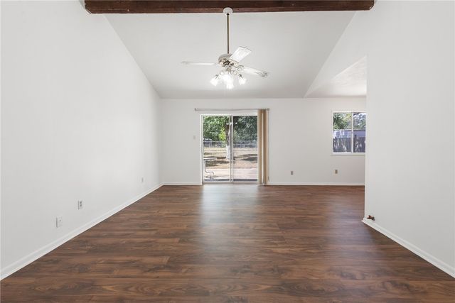 2904 Woodville Road, Bryan, TX 77803