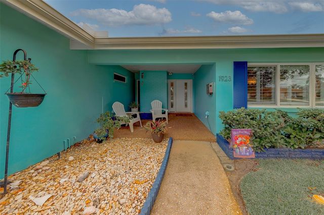 1923 SKY DRIVE, Clearwater, FL 33755