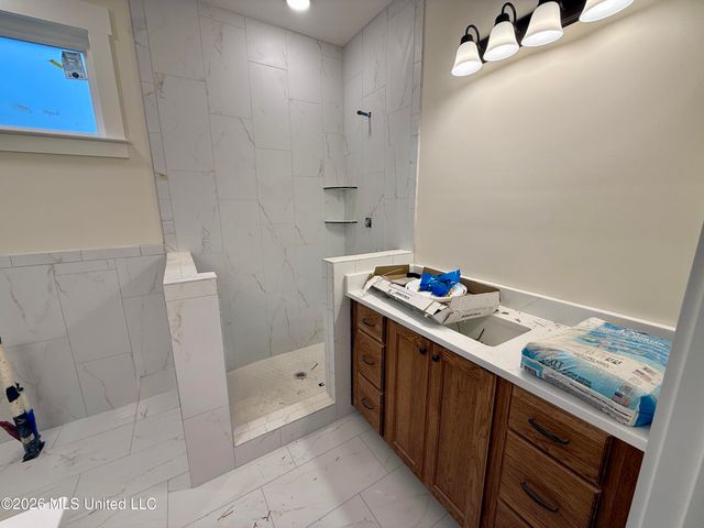 825 E Quitman Court, Nesbit, MS 38651