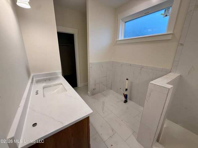 825 E Quitman Court, Nesbit, MS 38651