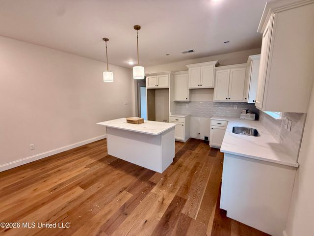 825 E Quitman Court, Nesbit, MS 38651