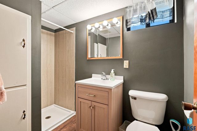 1405 S Bruce Rd Road, Sioux Falls, SD 57105
