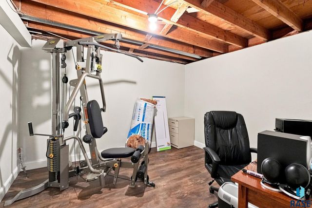 1405 S Bruce Rd Road, Sioux Falls, SD 57105