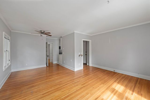 2733 Girard Avenue S 106, Minneapolis, MN 55408