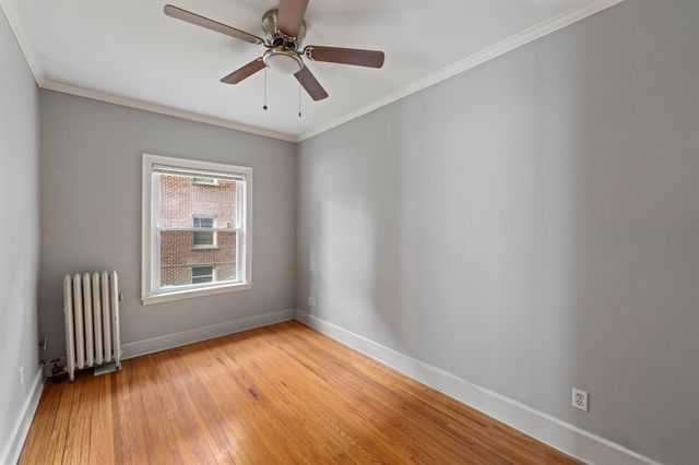 2733 Girard Avenue S 106, Minneapolis, MN 55408