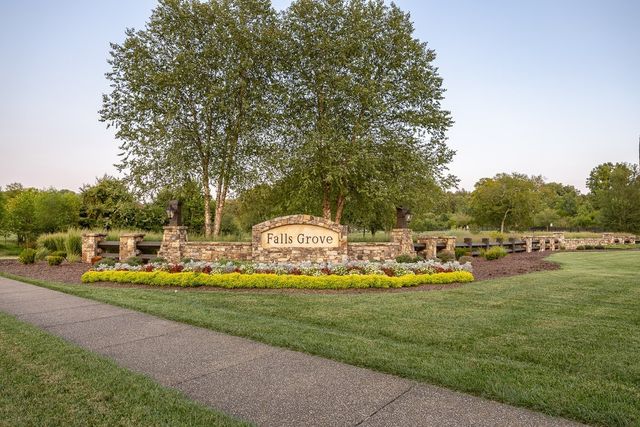 6772 Falls Ridge Ln, College Grove, TN 37046