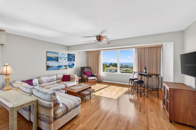 1365 SNELL ISLE BOULEVARD NE 6A, St Petersburg, FL 33704