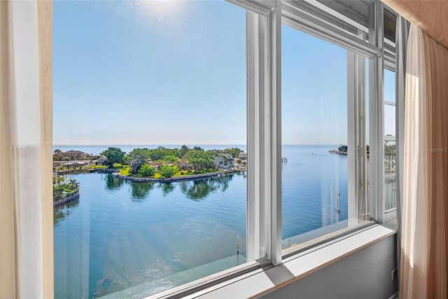 1365 SNELL ISLE BOULEVARD NE 6A, St Petersburg, FL 33704