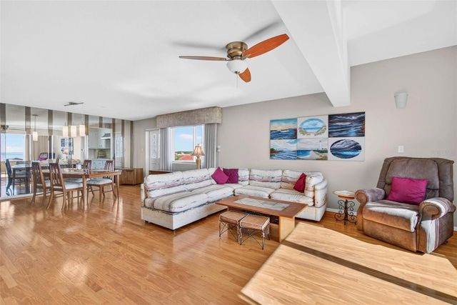 1365 SNELL ISLE BOULEVARD NE 6A, St Petersburg, FL 33704