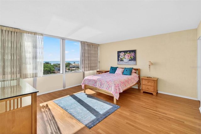 1365 SNELL ISLE BOULEVARD NE 6A, St Petersburg, FL 33704