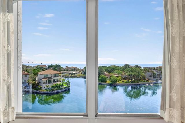 1365 SNELL ISLE BOULEVARD NE 6A, St Petersburg, FL 33704