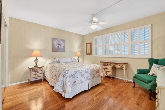 1365 SNELL ISLE BOULEVARD NE 6A, St Petersburg, FL 33704