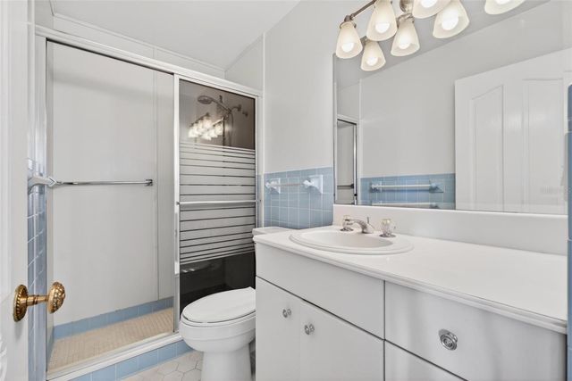 1365 SNELL ISLE BOULEVARD NE 6A, St Petersburg, FL 33704