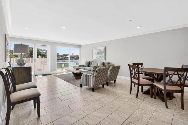 1365 SNELL ISLE BOULEVARD NE 6A, St Petersburg, FL 33704