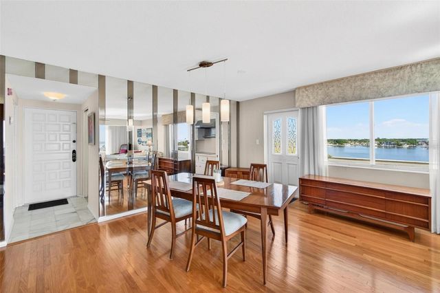 1365 SNELL ISLE BOULEVARD NE 6A, St Petersburg, FL 33704