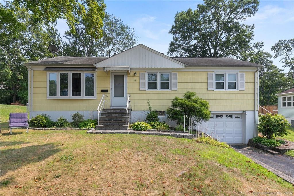 18 Kaye Road, West Haven, CT 06516