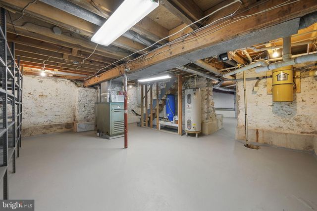 1912 OLD NEW WINDSOR RD, New Windsor, MD 21776
