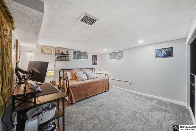 1910 High Street, Lincoln, NE 68502