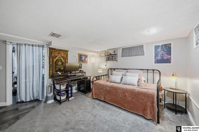 1910 High Street, Lincoln, NE 68502