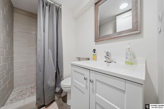 1910 High Street, Lincoln, NE 68502