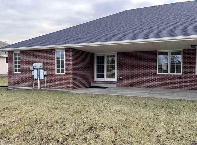 1714 SE 44th Ter, Topeka, KS 66609